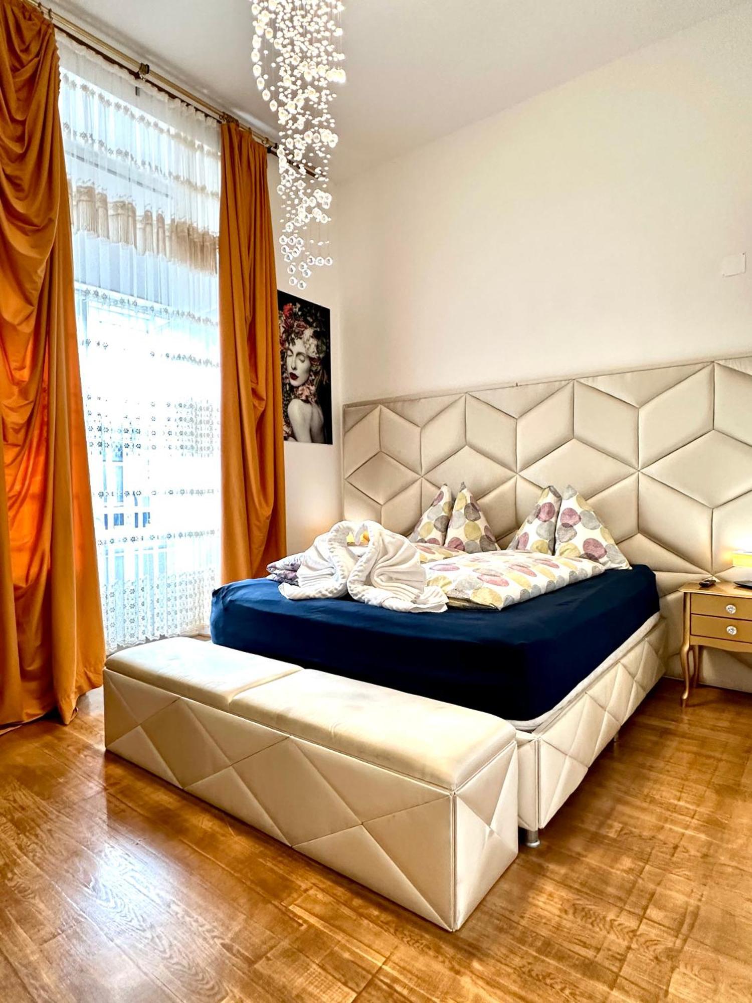 Sisi 103 M2 * Wien